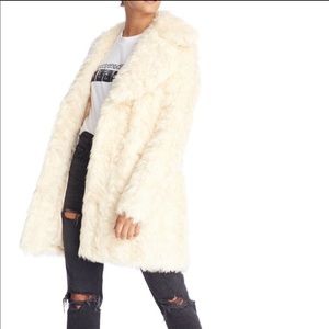 WITHOUT TAG KENDALL&KYLIE: Cream Faux Fur